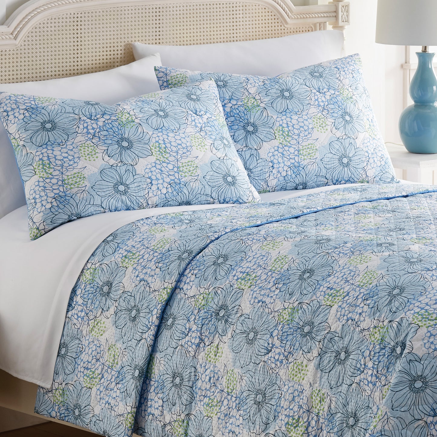 Clearance Seersucker 6-in-1 quilt sets