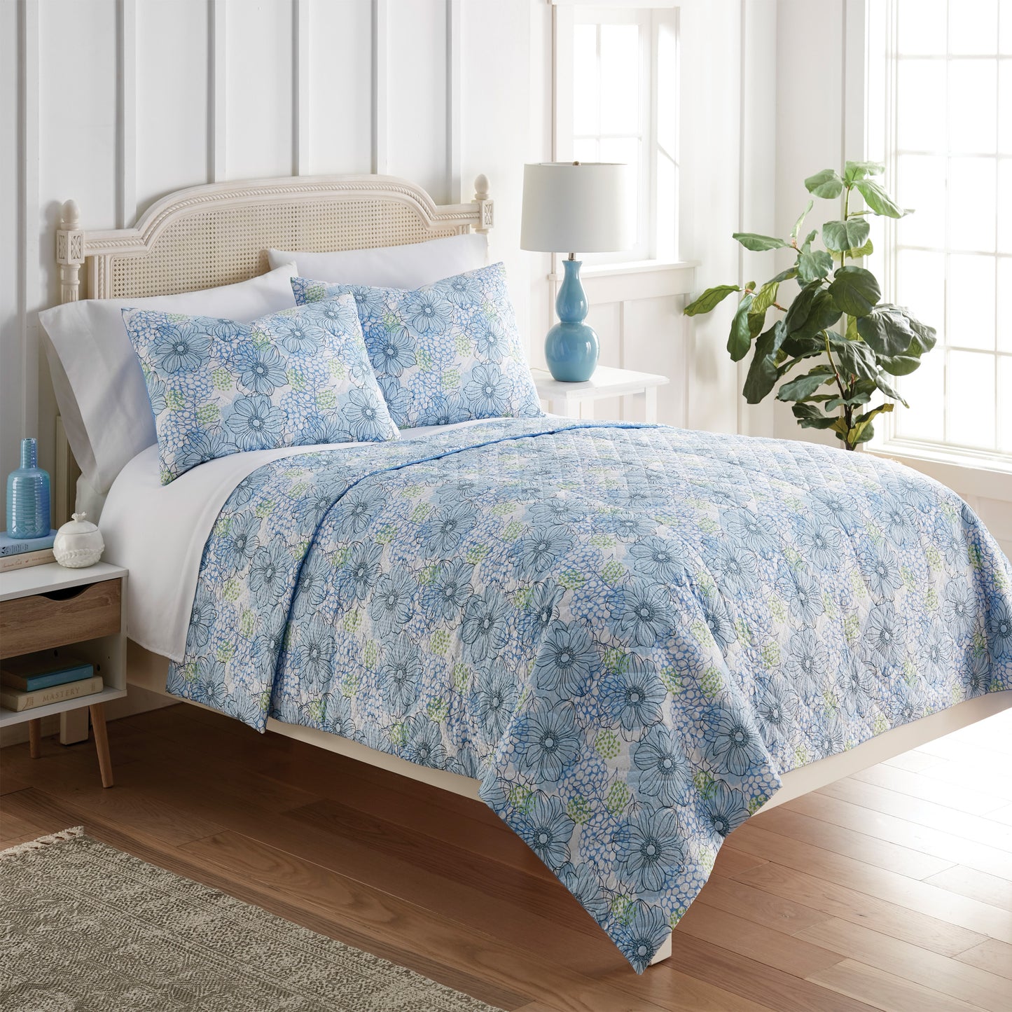 Clearance Seersucker Reversible Quilt Sets