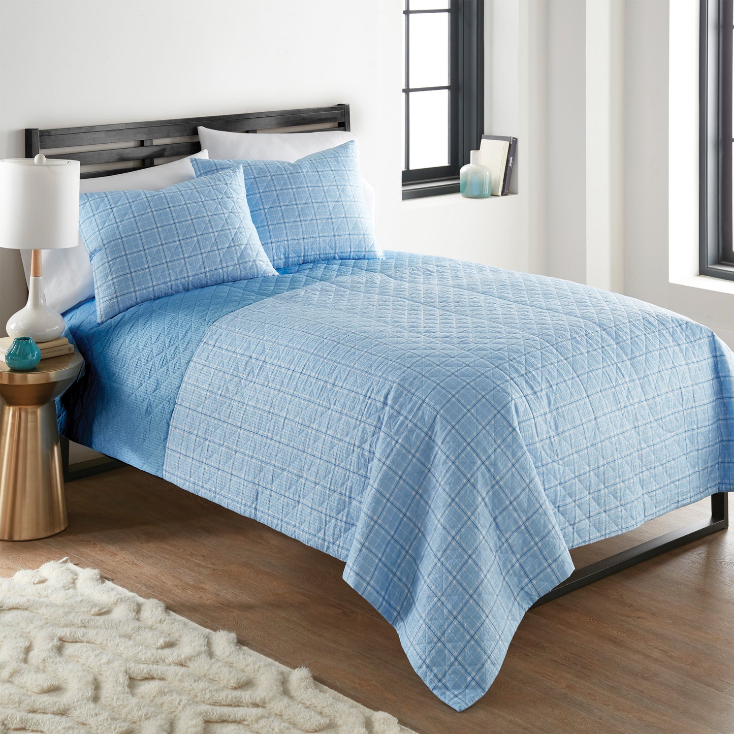 Clearance Seersucker Reversible Quilt Sets