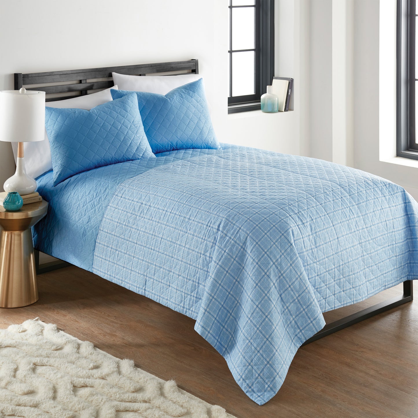 Clearance Seersucker Reversible Quilt Sets