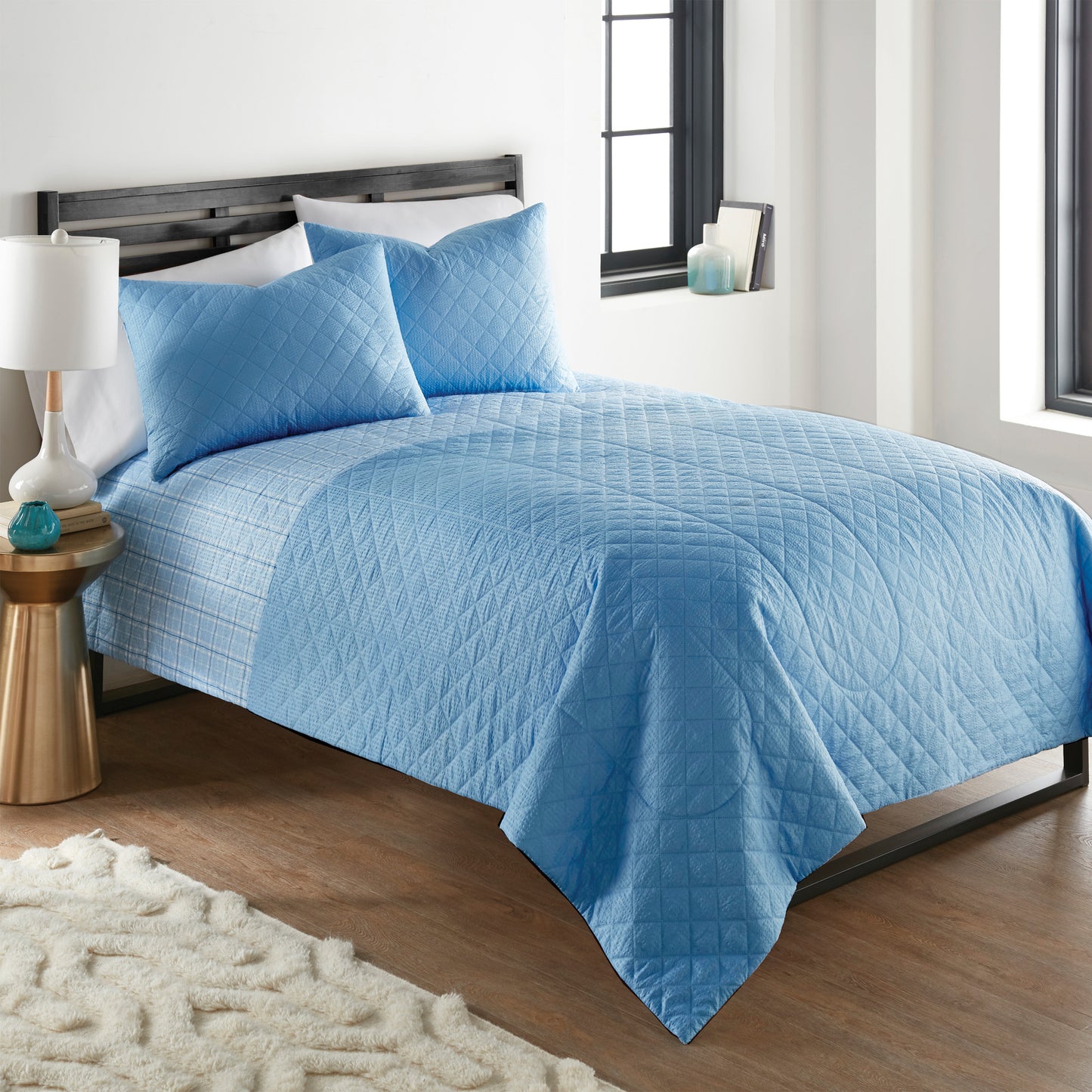 Clearance Seersucker Reversible Quilt Sets