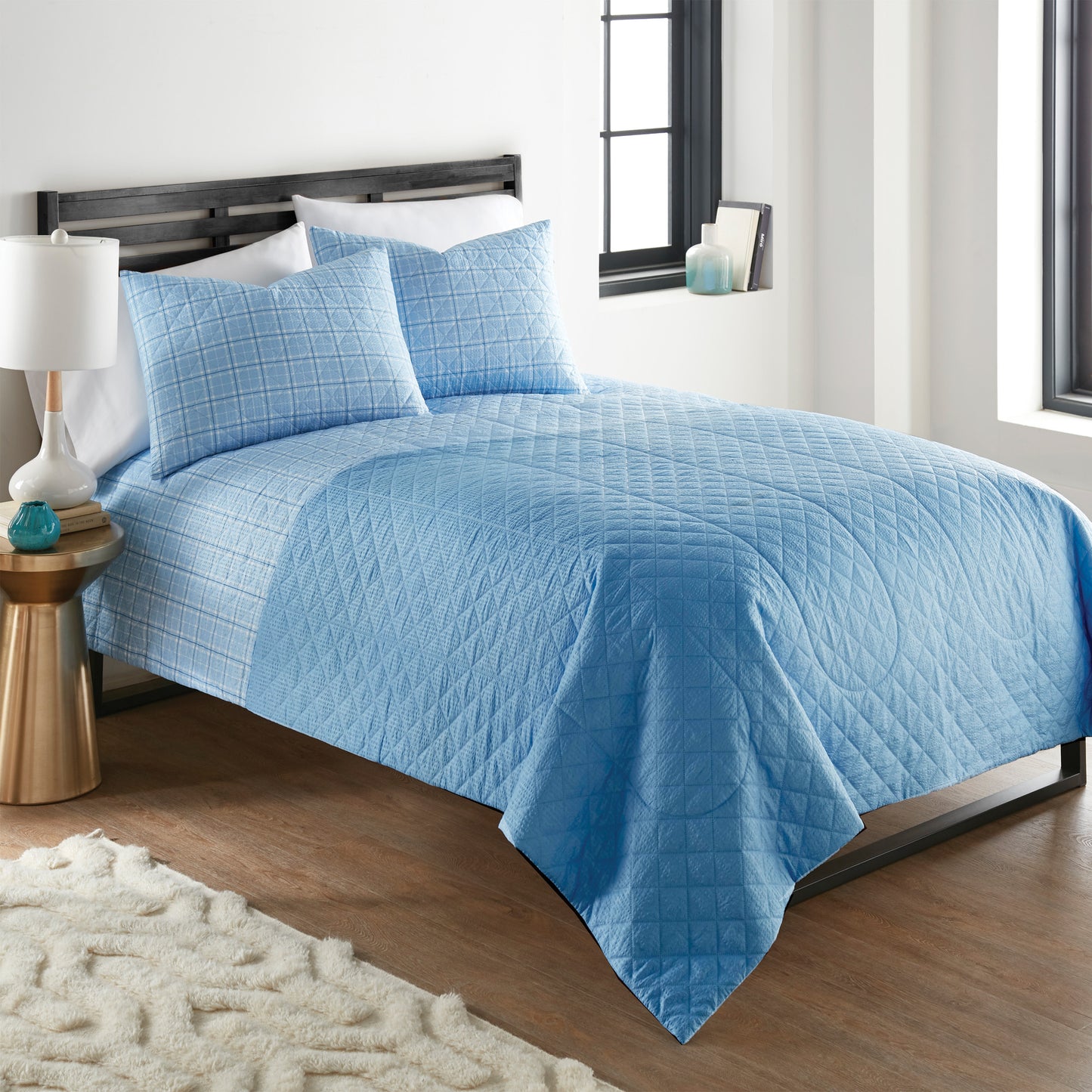 Clearance Seersucker Reversible Quilt Sets