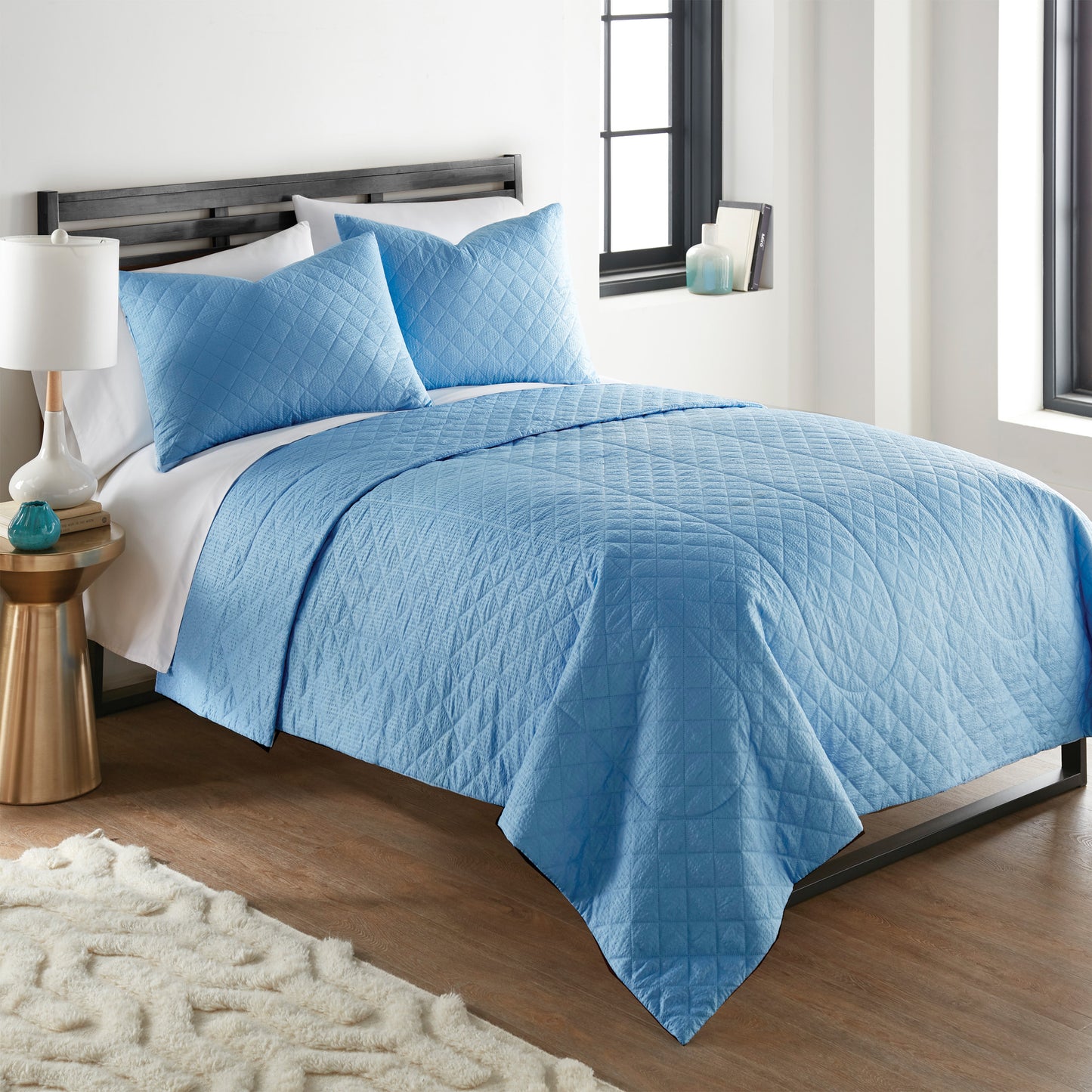 Clearance Seersucker Reversible Quilt Sets